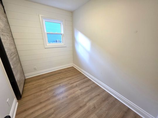 For Lease - 235 Bayview Avenue, Georgina, Ontario - Photo 1