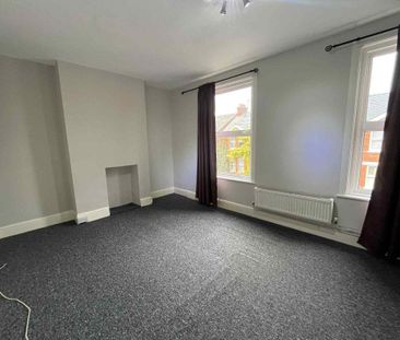 3 bedroom end of terrace house to rent - Photo 1