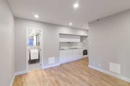 3455 Aylmer - Photo 2