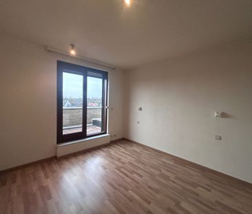 Instapklaar penthouse met 2 slpks in Hasselt. - Photo 4