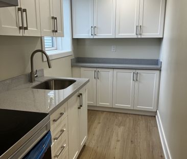 For Lease - 3131 Lenester Drive Unit# Lower level, Mississauga, Ont... - Photo 2