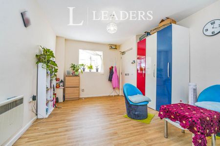 1 bedroom flat to rent - Photo 3