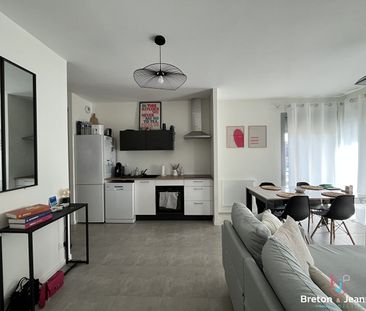 Location Appartement 2 pièces 47m² - Photo 3