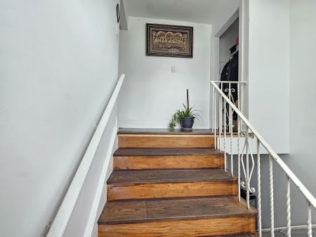 For Lease - 208 Plunkett Road, Toronto, Ontario - Photo 4