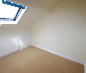 4 bedroom terraced house to rent - Photo 3