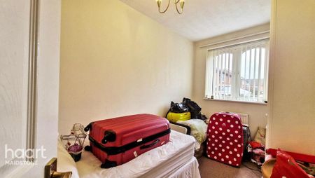 2 bedroom end of terrace house to rent - Photo 5
