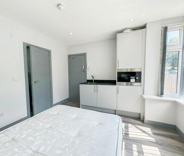 1 bedroom in a house share to rent - Photo 1