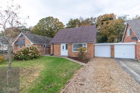 3 bedroom detached bungalow to rent - Photo 4