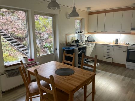 Kabarévägen, Skogås - Photo 4