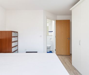 Room in a Shared Flat, Southside, B5 - Photo 4