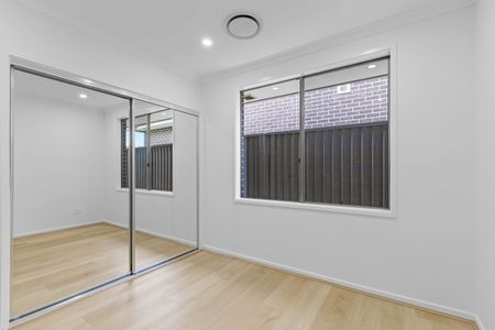 Modern family living in a premium leppington location! - Photo 3
