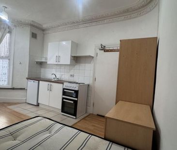 Studio to rent - Photo 4