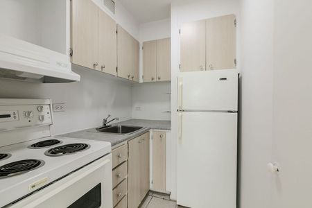 1975 de Maisonneuve - Photo 4