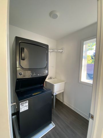 For Lease - 57 Woodward Avenue, Brampton, Ontario - Photo 2