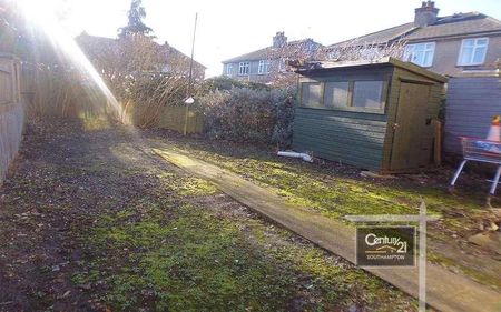 |ref: |, Honeysuckle Road, Southampton, SO16 - Photo 3