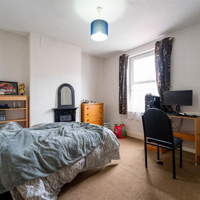 4 bedroom house to rent - Photo 1