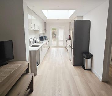 1 bedroom in a house share to rent - Photo 6