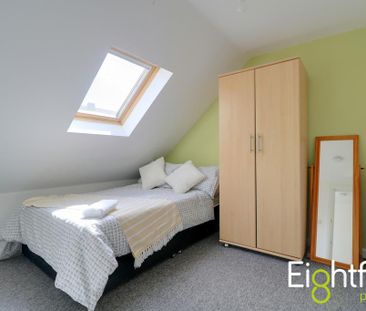 5 bedroom terraced house to rent - Photo 3