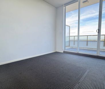 Spacious 2-Bed Apartment — Steps from Pymble Station, Shops & Schools - Photo 4