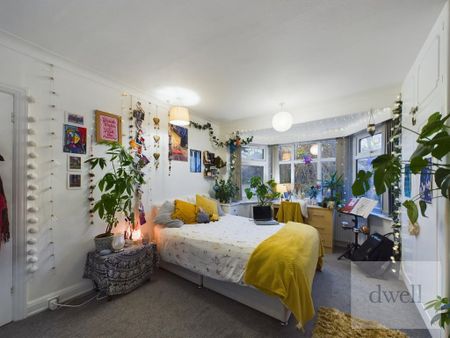 5 bedroom semi-detached house to rent - Photo 3