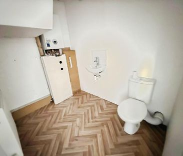 3 bedroom semi-detached house to rent - Photo 6