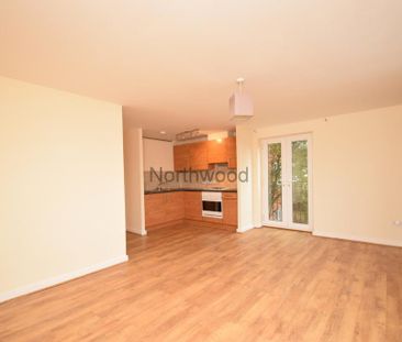 2 bedroom flat to rent - Photo 6
