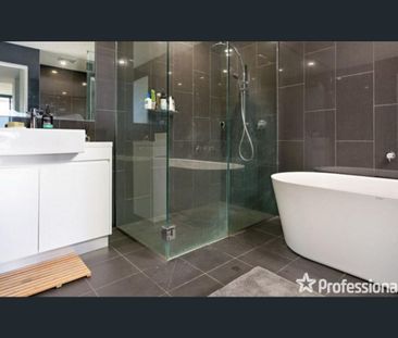 LOW MAINTENANCE CENTRAL LIVING - Photo 3