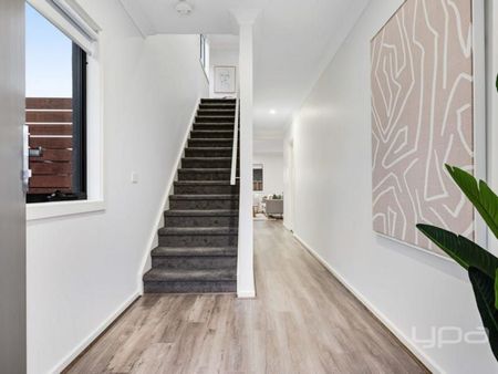 Brand New Street Facing Townhouse! - Photo 2
