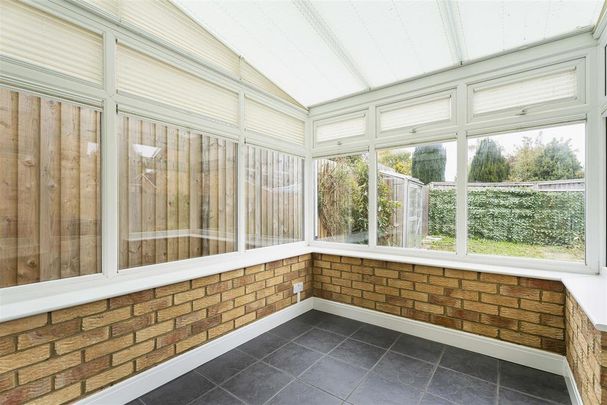 4 bedroom detached house to rent - Photo 1