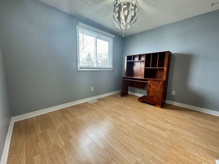 For Lease - 557 Dorchester Drive, Oshawa, Ontario - Photo 3