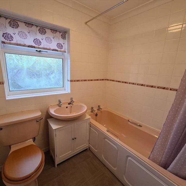 3 bedroom detached house to rent - Photo 1