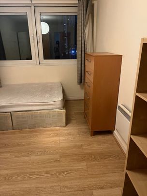 Room in a Shared Flat, Boardwalk Place, E14 - Photo 1