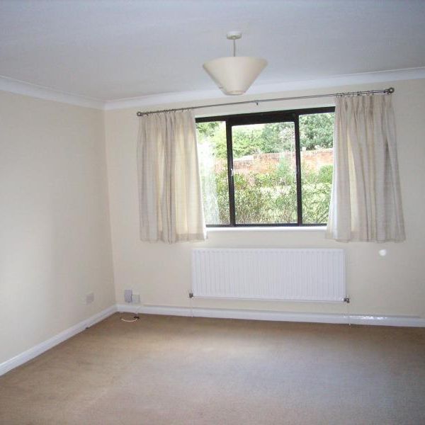 Boxgrove Road, Guildford, GU1 - Photo 1