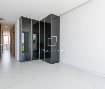 Stunning 4-bedroom rental home with a 39 m² terrace on the second f... - Photo 2