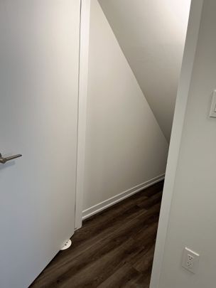 For Lease - 131 HONEYCRISP Crescent Unit# 209, Vaughan, Ontario - Photo 1