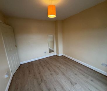 3 bedroom House To Let - Photo 4