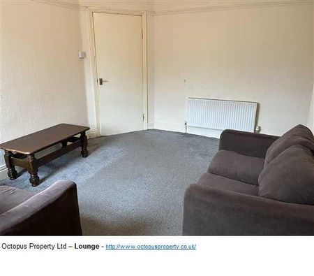 3 bedroom flat to rent - Photo 2