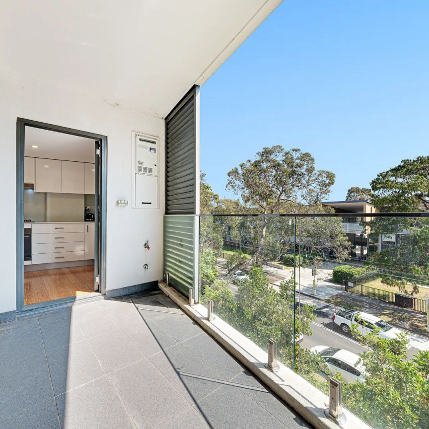 Bespoke North-Facing Two Bedroom Apartment in Convenient Sought-After Complex - Photo 1