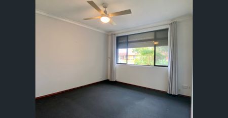 Charming and Charismatic! - Photo 2