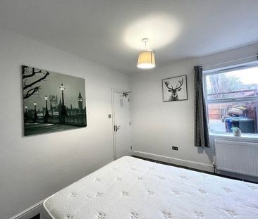 Sydney Street, Boston, Property for rent - Photo 2