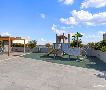 Modern Apartment in Prime Location with Breathtaking Views - Photo 2