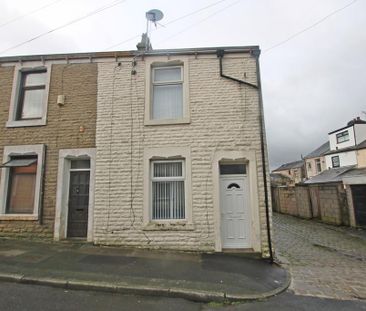 2 bedroom end of terrace house to rent - Photo 1