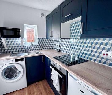 Meon Close, Petersfield, Hampshire, GU32 - Photo 1