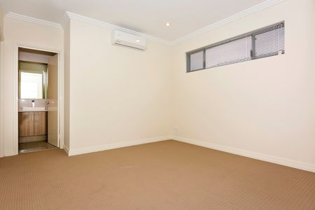 16B Keemore Way, Balga WA 6061 - Villa For Rent | Domain - Photo 4