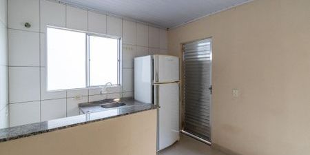 Casa para alugar com 40m², 1 quarto e sem vaga - Foto 3