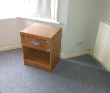 Room in a Shared Flat, Bolton Road, NW10 - Photo 4