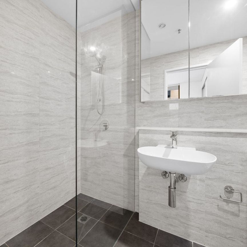 Stylish studio in an unbeatable location - electricity, gas & water included - Photo 1