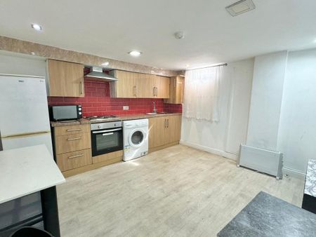 1 bedroom flat to rent - Photo 3
