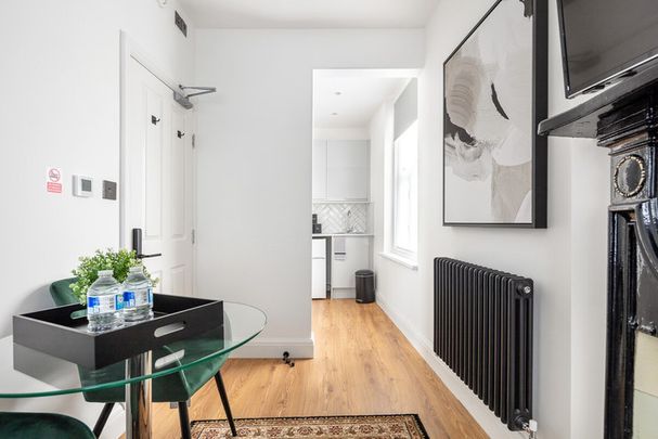 Cricklewood Lane - Photo 1