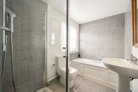 3 bedroom end of terrace house to rent - Photo 4